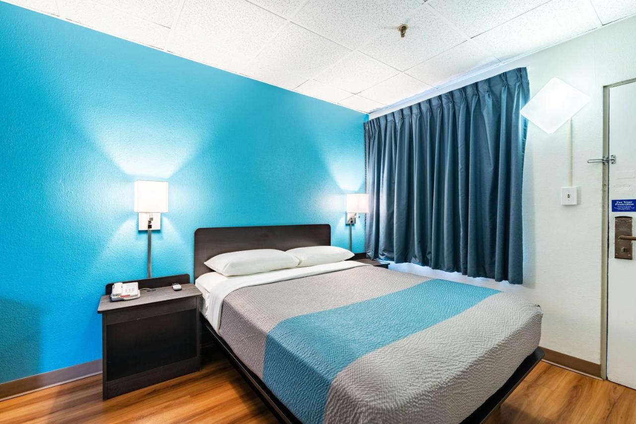 Motel 6-Elmsford, Ny - White Plains ภายนอก รูปภาพ