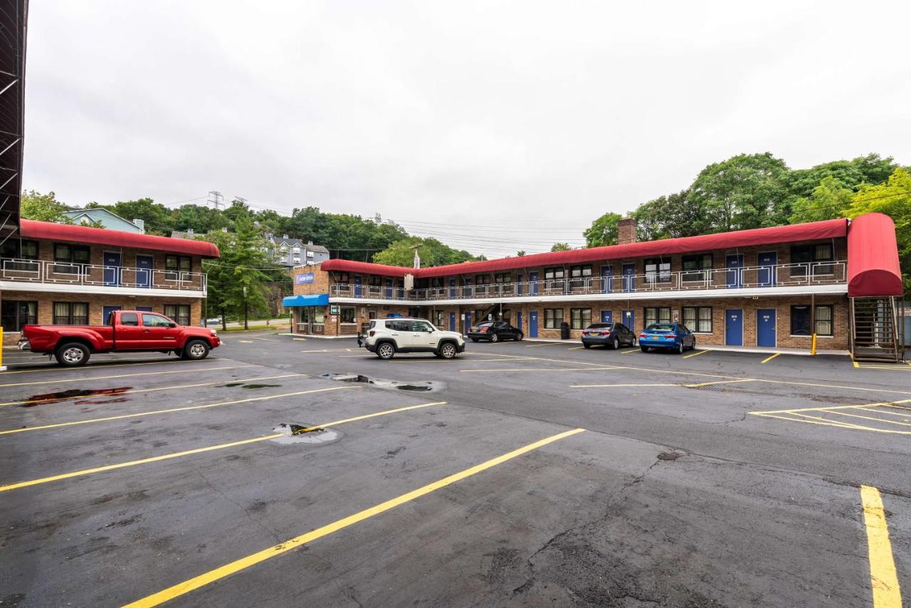 Motel 6-Elmsford, Ny - White Plains ภายนอก รูปภาพ