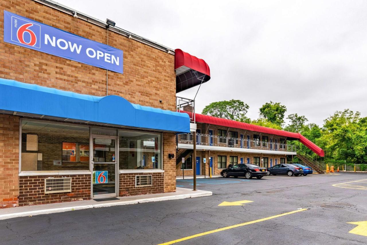 Motel 6-Elmsford, Ny - White Plains ภายนอก รูปภาพ