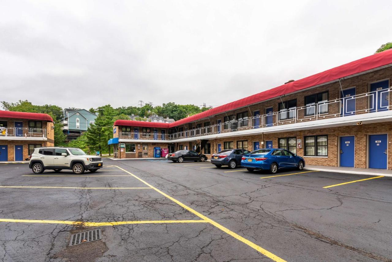 Motel 6-Elmsford, Ny - White Plains ภายนอก รูปภาพ